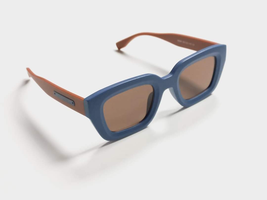Larpelo Cat Eye
